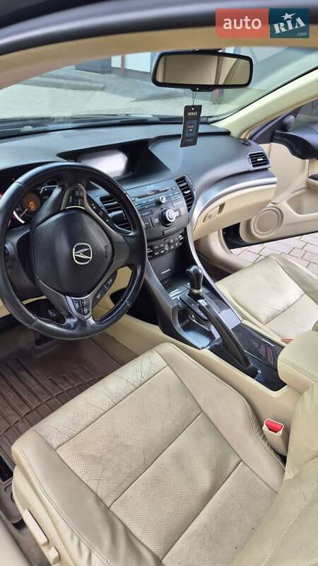 Седан Acura TSX 2011 в Львові