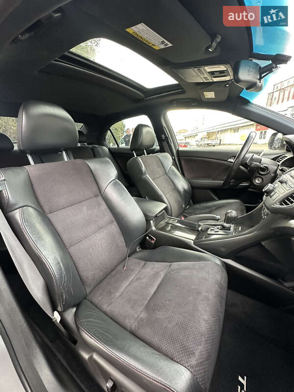 Седан Acura TSX 2013 в Львові