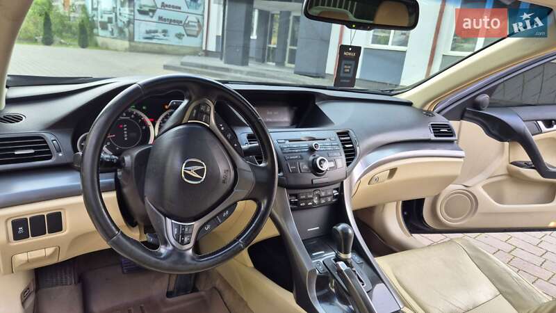 Седан Acura TSX 2011 в Львові