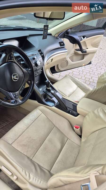 Седан Acura TSX 2011 в Львові