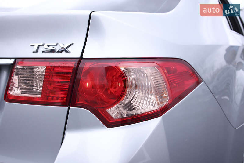 Седан Acura TSX 2013 в Киеве