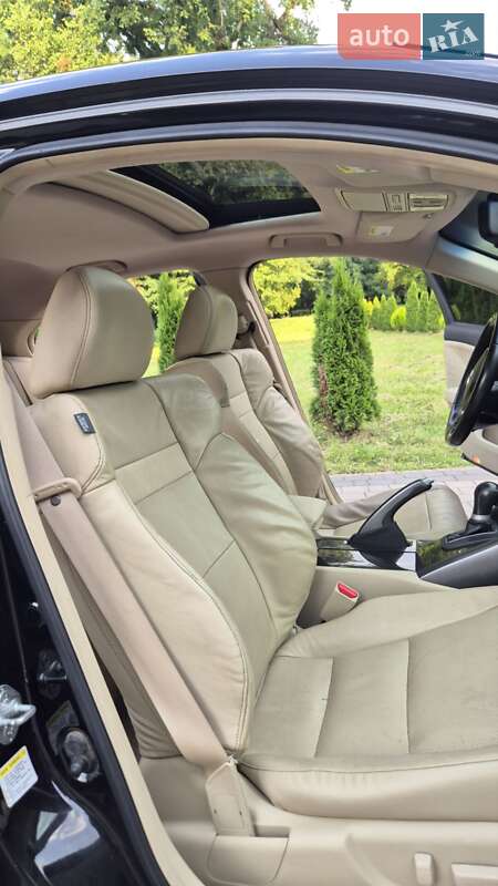 Седан Acura TSX 2011 в Львове