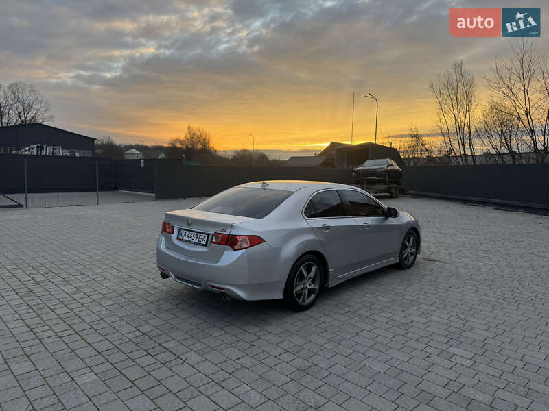 Седан Acura TSX 2013 в Львове