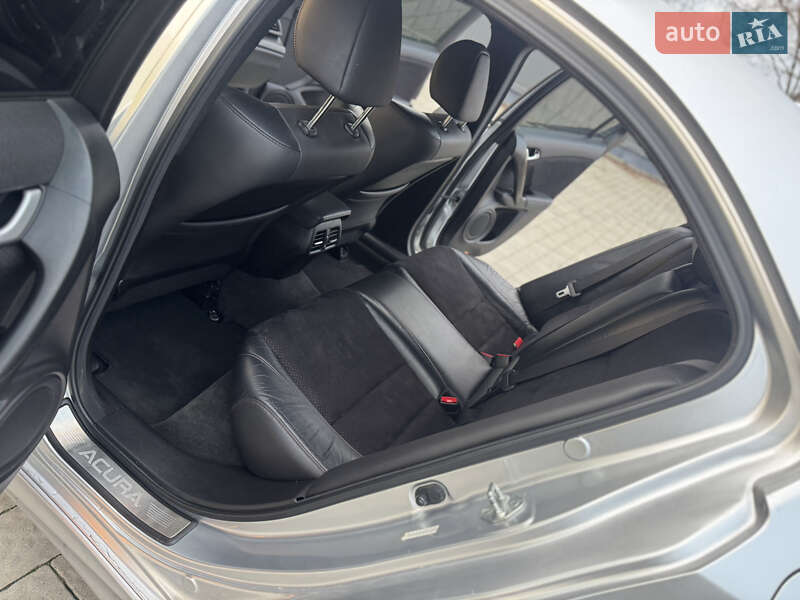 Седан Acura TSX 2013 в Львове
