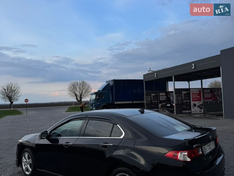 Седан Acura TSX 2010 в Глобине