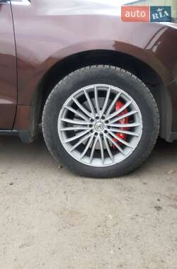 Позашляховик / Кросовер Acura ZDX 2010 в 
