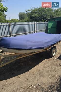 Човен Adventure M-400 2011 в Ізюмі