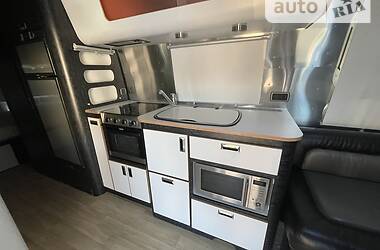 Дом на колесах Airstream Excella 2009 в 