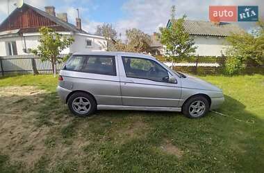 Хетчбек Alfa Romeo 145 2000 в Любомлі