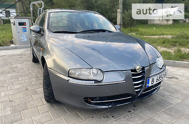 Хэтчбек Alfa Romeo 147 2004 в Косове