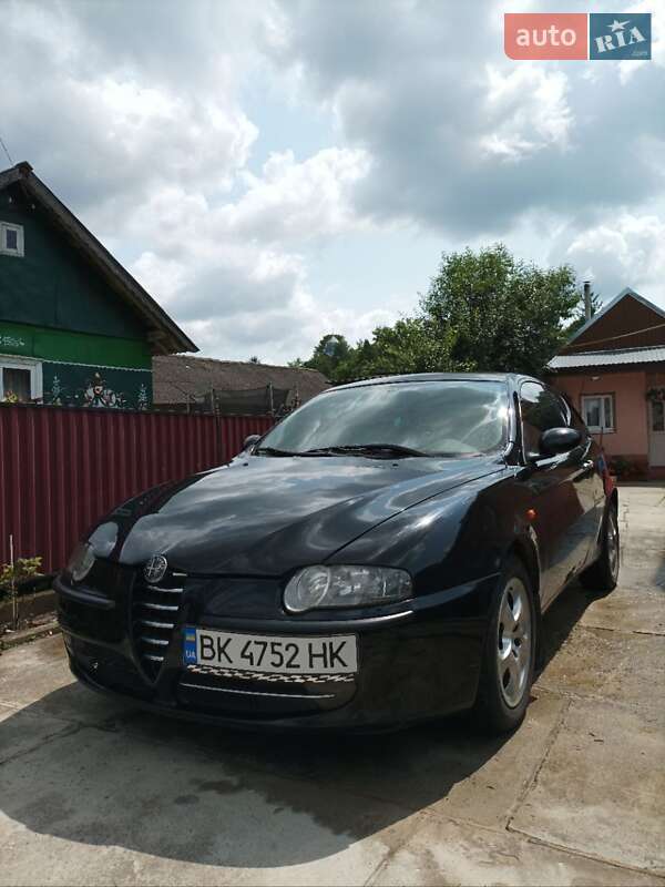 Седан Alfa Romeo 147 2002 в Рогатині