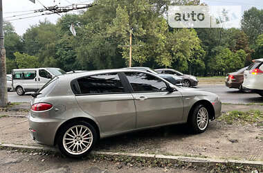 Хэтчбек Alfa Romeo 147 2005 в Днепре