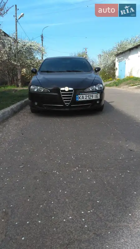 Хетчбек Alfa Romeo 147 2009 в 