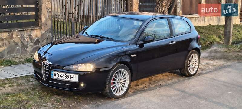 Хетчбек Alfa Romeo 147 2007 в Ужгороді
