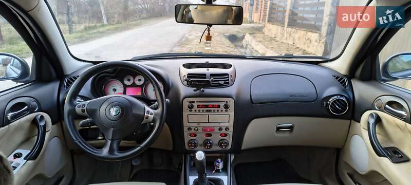 Хетчбек Alfa Romeo 147 2007 в Ужгороді