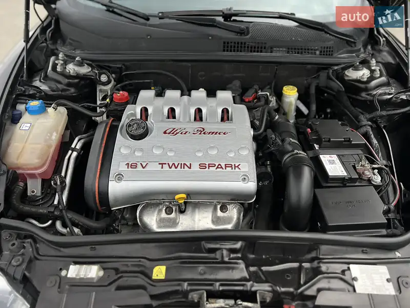 Хетчбек Alfa Romeo 147 2009 в 