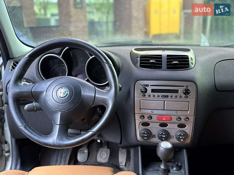 Хэтчбек Alfa Romeo 147 2003 в Львове