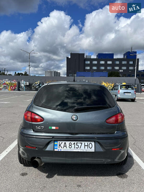 Хэтчбек Alfa Romeo 147 2001 в Киеве фото 4 Хэтчбек Alfa Romeo 147 2001 в Киеве