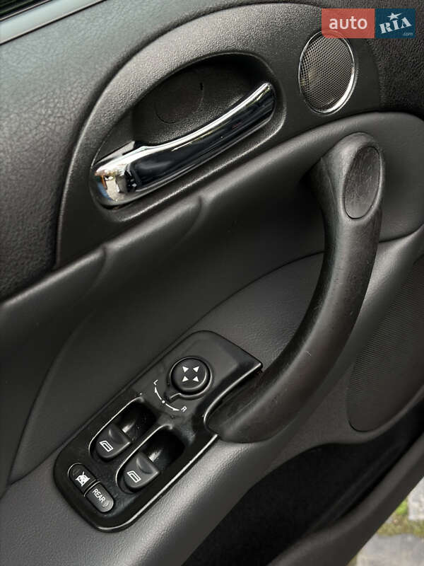 Хэтчбек Alfa Romeo 147 2009 в Киеве