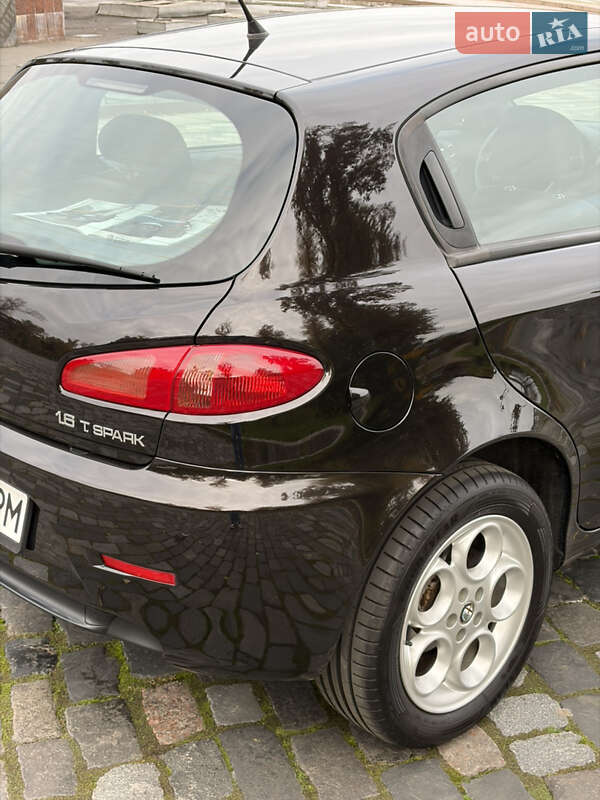 Хэтчбек Alfa Romeo 147 2009 в Киеве