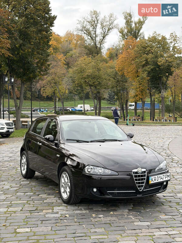 Хэтчбек Alfa Romeo 147 2009 в Киеве