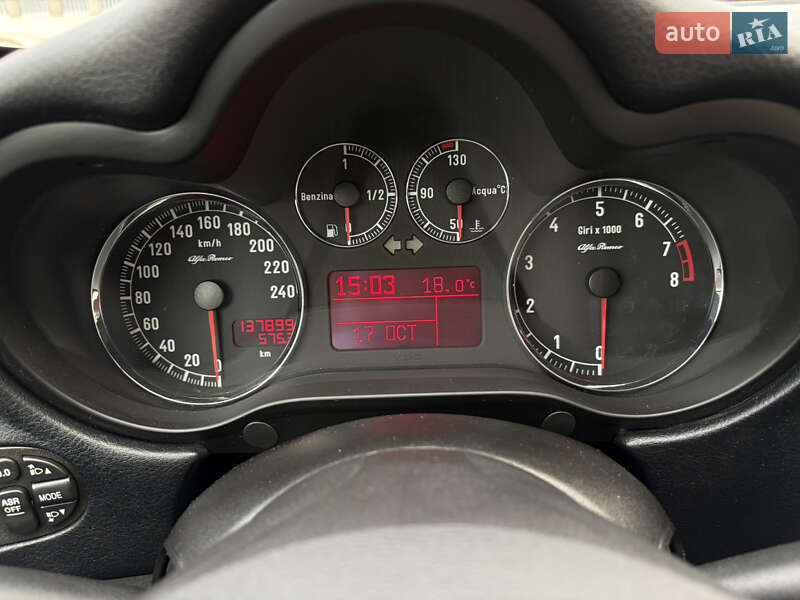 Хэтчбек Alfa Romeo 147 2009 в Киеве