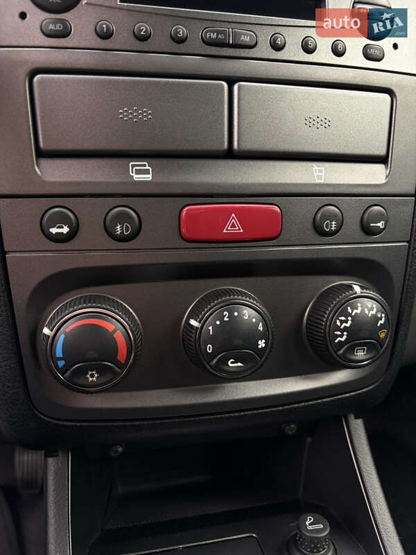 Хэтчбек Alfa Romeo 147 2009 в Киеве