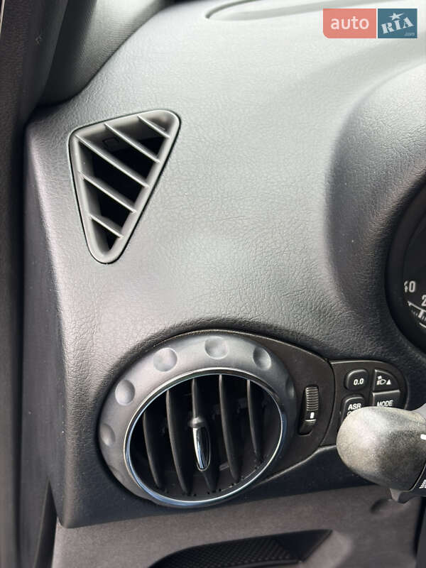 Хэтчбек Alfa Romeo 147 2009 в Киеве