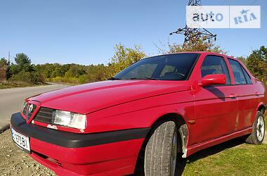 Седан Alfa Romeo 155 1993 в Чорткові