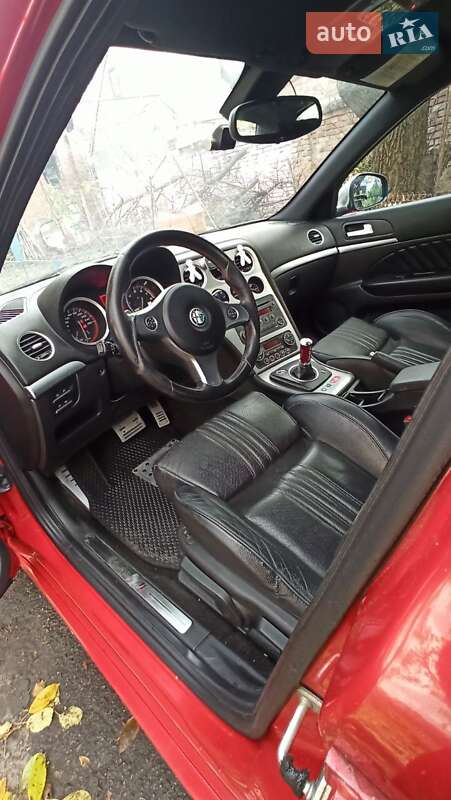 Седан Alfa Romeo 159 2010 в Дніпрі