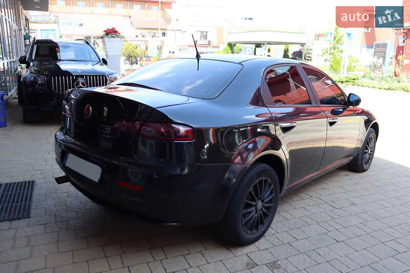 Седан Alfa Romeo 159 2006 в Львове