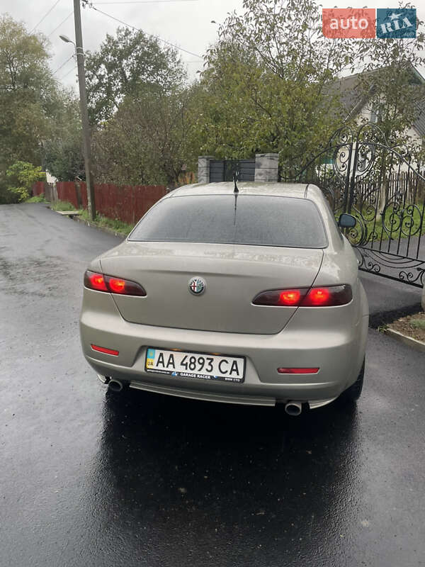 Седан Alfa Romeo 159 2006 в Івано-Франківську