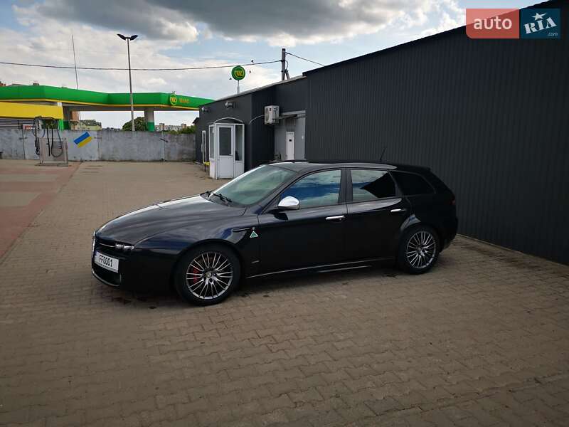 Универсал Alfa Romeo 159 2008 в Турке фото 5 Универсал Alfa Romeo 159 2008 в Турке