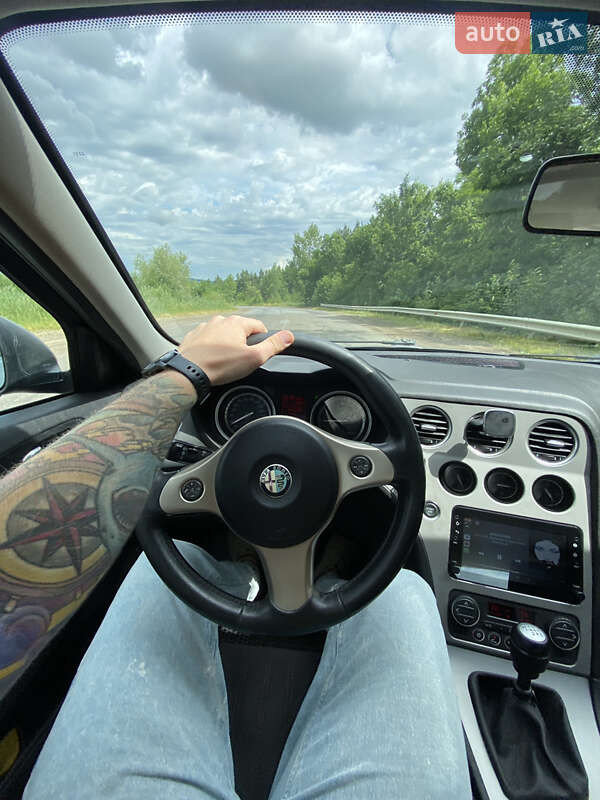 Седан Alfa Romeo 159 2006 в Черновцах