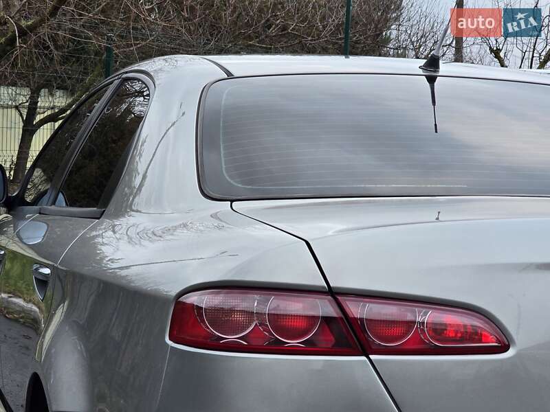Седан Alfa Romeo 159 2006 в Хмельницькому