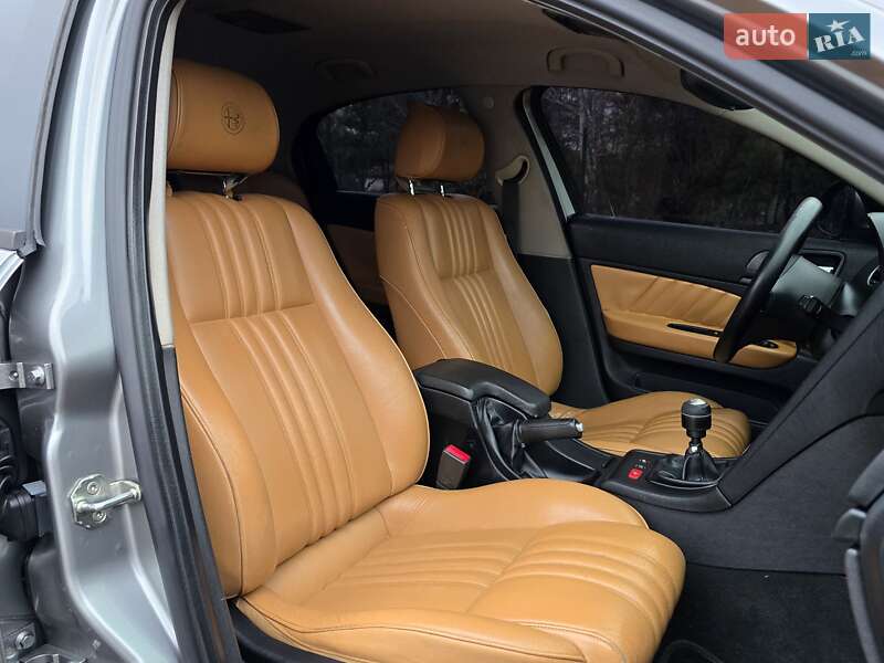 Седан Alfa Romeo 159 2006 в Хмельницькому