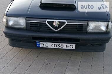 Седан Alfa Romeo 33 1989 в Львове