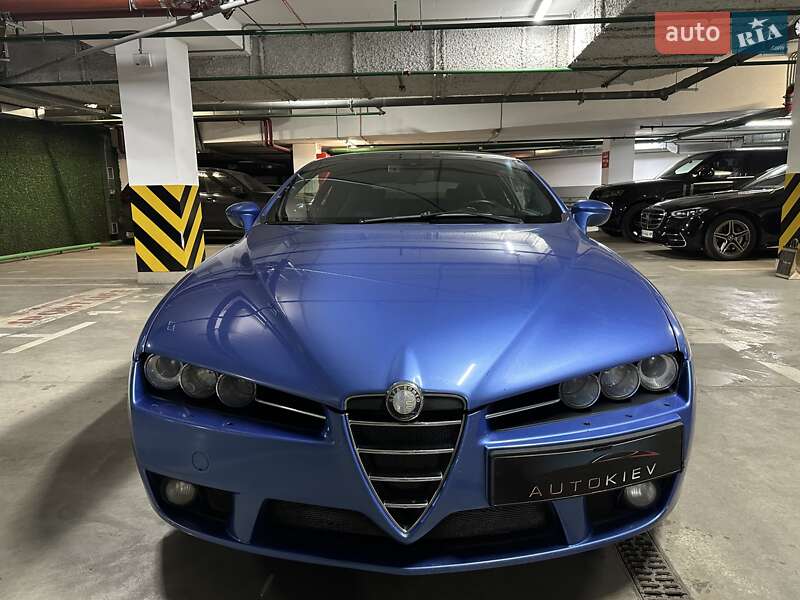 Купе Alfa Romeo Brera 2008 в Киеве