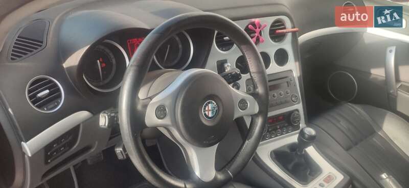 Купе Alfa Romeo Brera 2006 в Броварах
