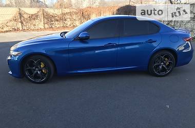 Седан Alfa Romeo Giulia 2017 в Днепре