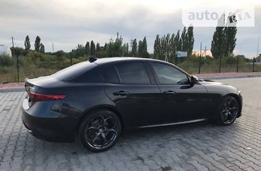 Седан Alfa Romeo Giulia 2017 в Луцке