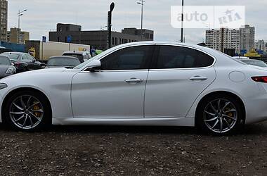 Седан Alfa Romeo Giulia 2017 в 