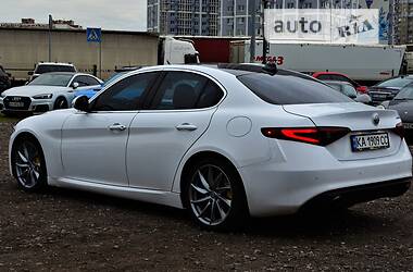 Седан Alfa Romeo Giulia 2017 в 