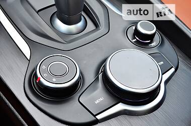 Седан Alfa Romeo Giulia 2017 в 