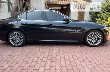 Седан Alfa Romeo Giulia 2017 в 