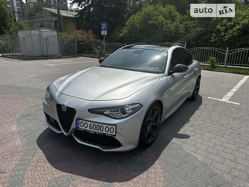 Седан Alfa Romeo Giulia 2018 в Киеве