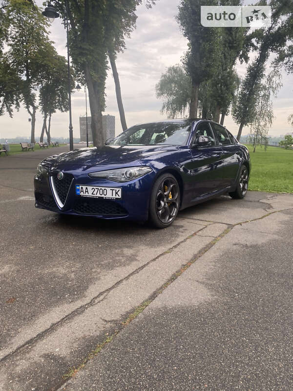 Седан Alfa Romeo Giulia 2018 в Киеве