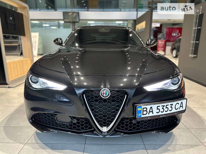 Седан Alfa Romeo Giulia 2021 в Днепре