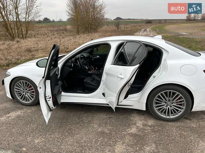 Седан Alfa Romeo Giulia 2019 в Киеве
