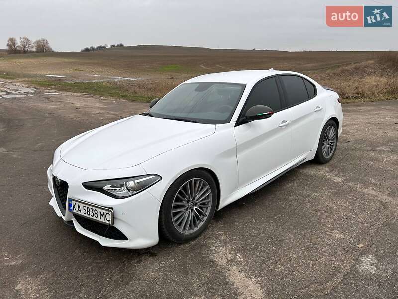 Седан Alfa Romeo Giulia 2019 в Киеве